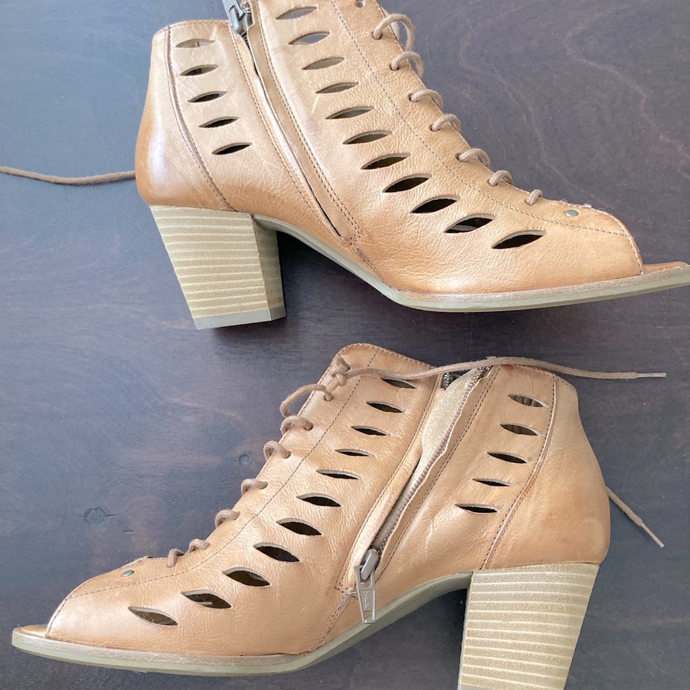 Paul Green booties!